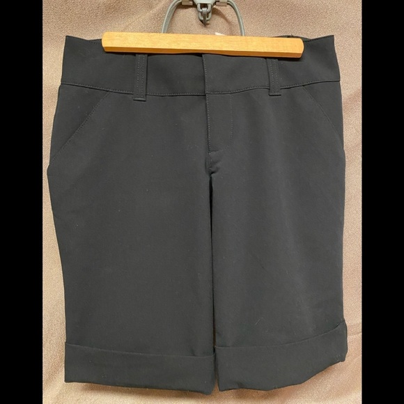 Guess dressy shorts black stretch size 24 - Picture 1 of 9